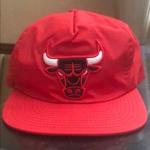 Red Chicago Bulls hat